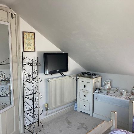 Cosy Twin Room With Private Bathroom Faversham Exteriör bild